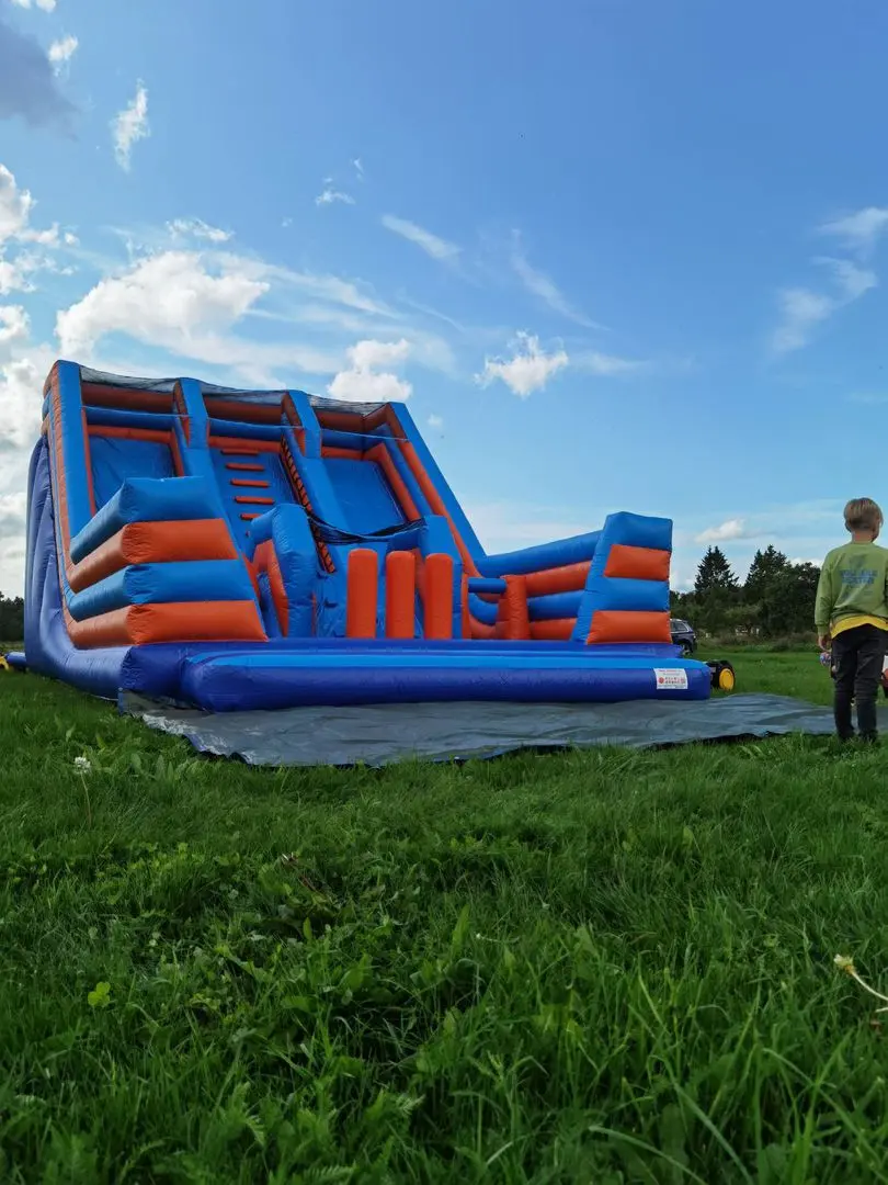 Suur Batuut Liumägedega (Tund)